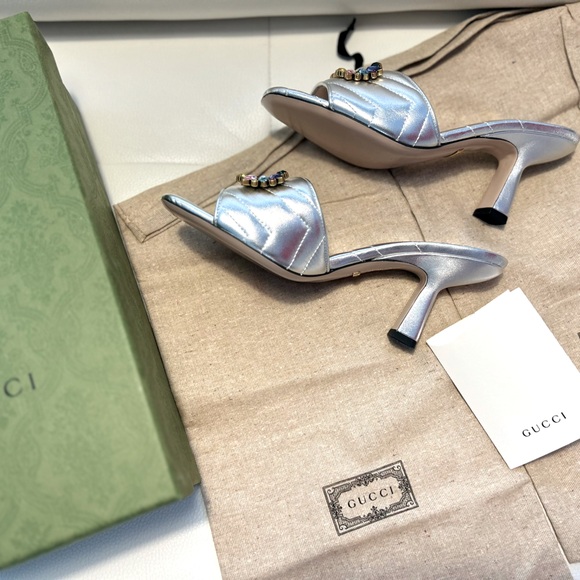 GUCCI NEW!! GG Quilted Leather Sandal. NEW - Picture 4 of 7